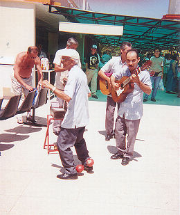 Street Musicians, Santiago